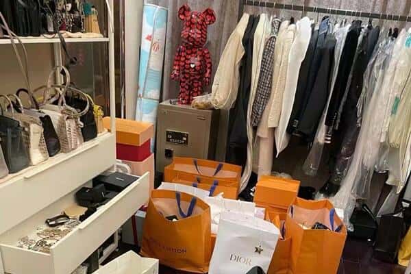 葫芦岛市龙港回收一线品牌衣服